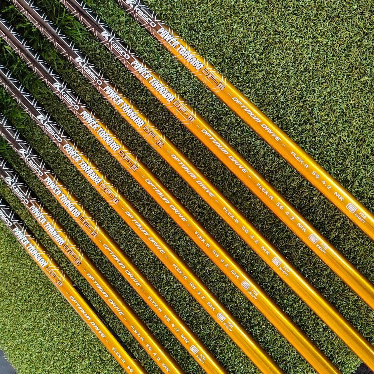 ชุดเหล็ก KASCO POWER TORNADO DF-III มีเหล็ก 5-9 PW AW SW ได้ทั้งหมด 8 ชิ้น ก้าน KASCO POWER TORNADO DF-III FLEX R เป็นชุดเหล็กหน้าเด้ง หน้า MARAGING ตีไกลสุด ตีไกลกว่าเหล็กปกติมากๆครับ