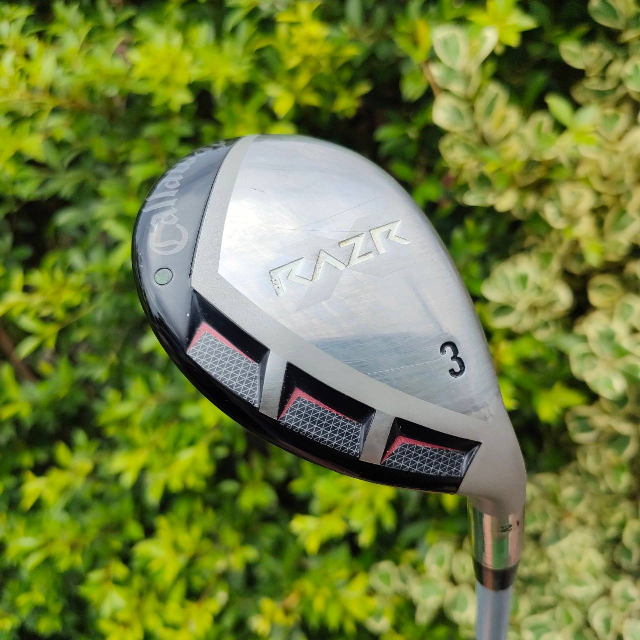 HYBRID 3 CALLAWAY RAZR องศา 21 ก้าน CALLAWAY FLEX R สภาพสวยมาก พร้อม Cover เดิมตรงรุ่น สวยเท่ห์มากๆ รุ่นนี้เน้นตีตรง และแม่นยำทิศทางมากขึ้น สามารถตีใส่ได้ ดุดันได้ ตีสบายได้ เสียงเพราะ
