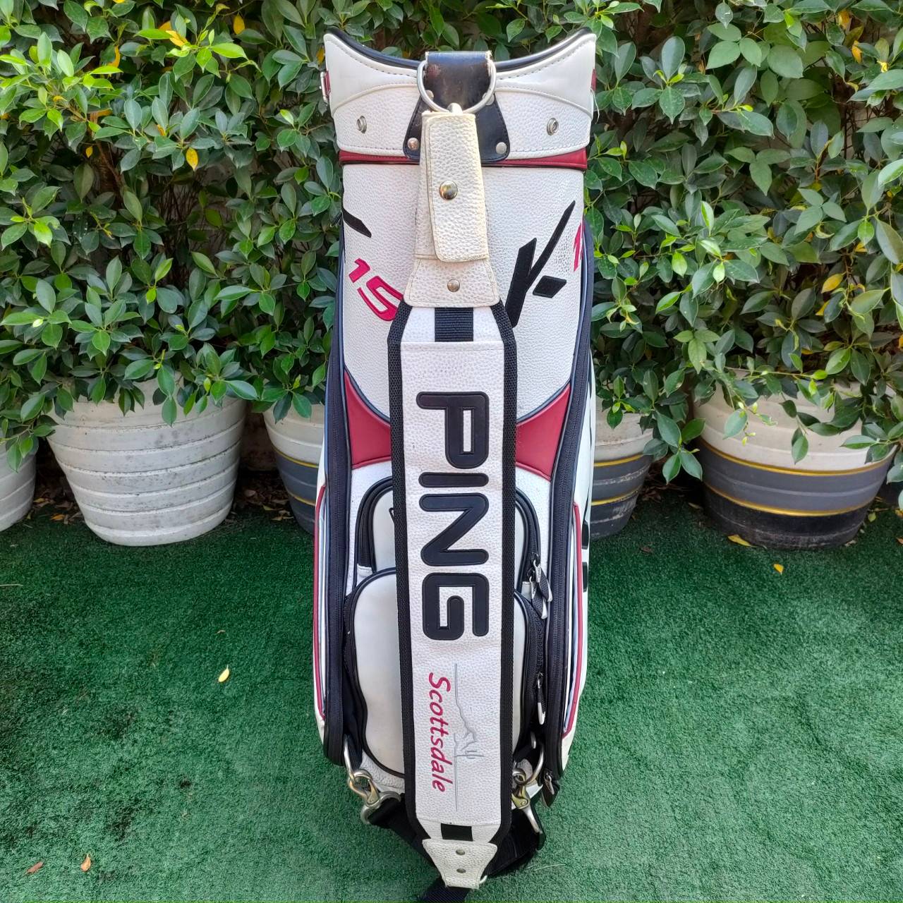 ถุงกอล์ฟ PING K15 G15 มือสอง ** มีตำหนิ มีรอยลอกที่ คอพเวอร์ มีรูปให้ชมท้ายสุดค่ะ ** นอกนั้นถุงสวยพร้อมใช้จ้า