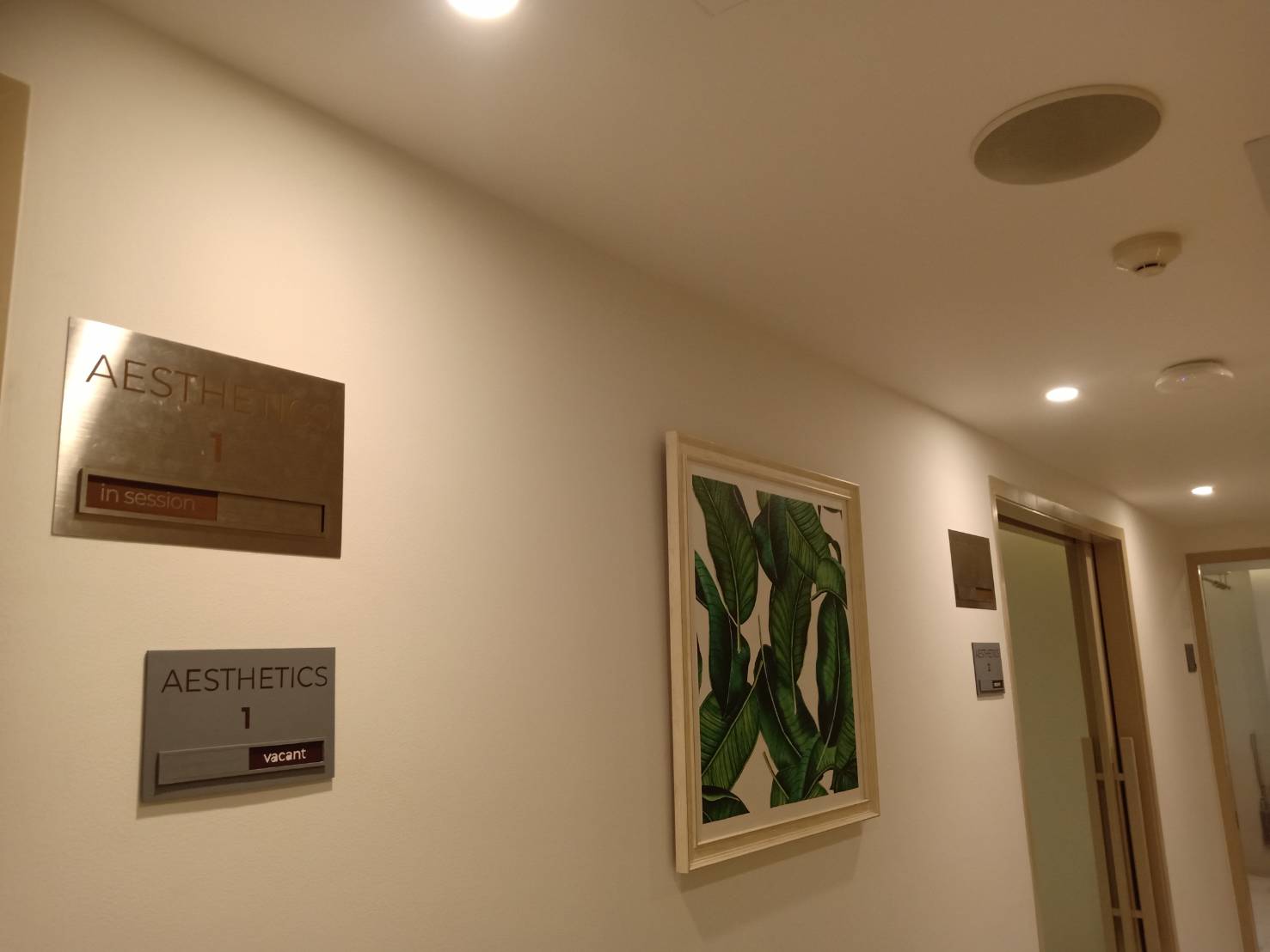 งานผลิต-ติดตั้งป้ายสแตนเลสกัดกรด ป้ายรางสอด