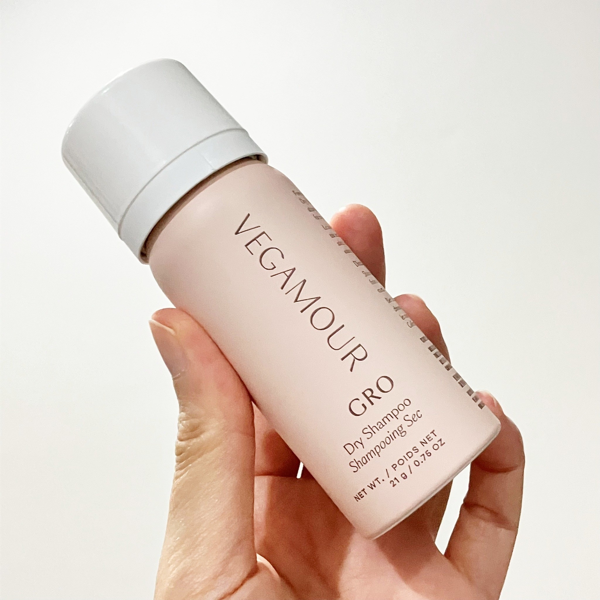 Vegamour GRO Dry Shampoo 21g ดรายแชมพูสำหรับผมเส้นเล็กและผมมัน
