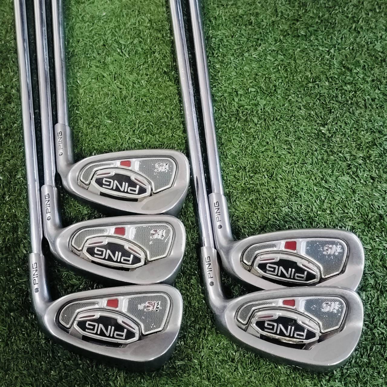 ชุดเหล็ก PING i15 สวยเดิม เหล็ก 6 7 8 9 และ PW ก้าน PROJECT X 6.0 ทั้งชุด!!! หน้าใบเหล็ก มี MILLED หน้าตะไบทุกชิ้น สปินจัดๆ ตกหยุดทุกเหล็ก ไม้กอล์ฟพรีเมี่ยมมือสอง ของแท้ By NakaraLuxurious