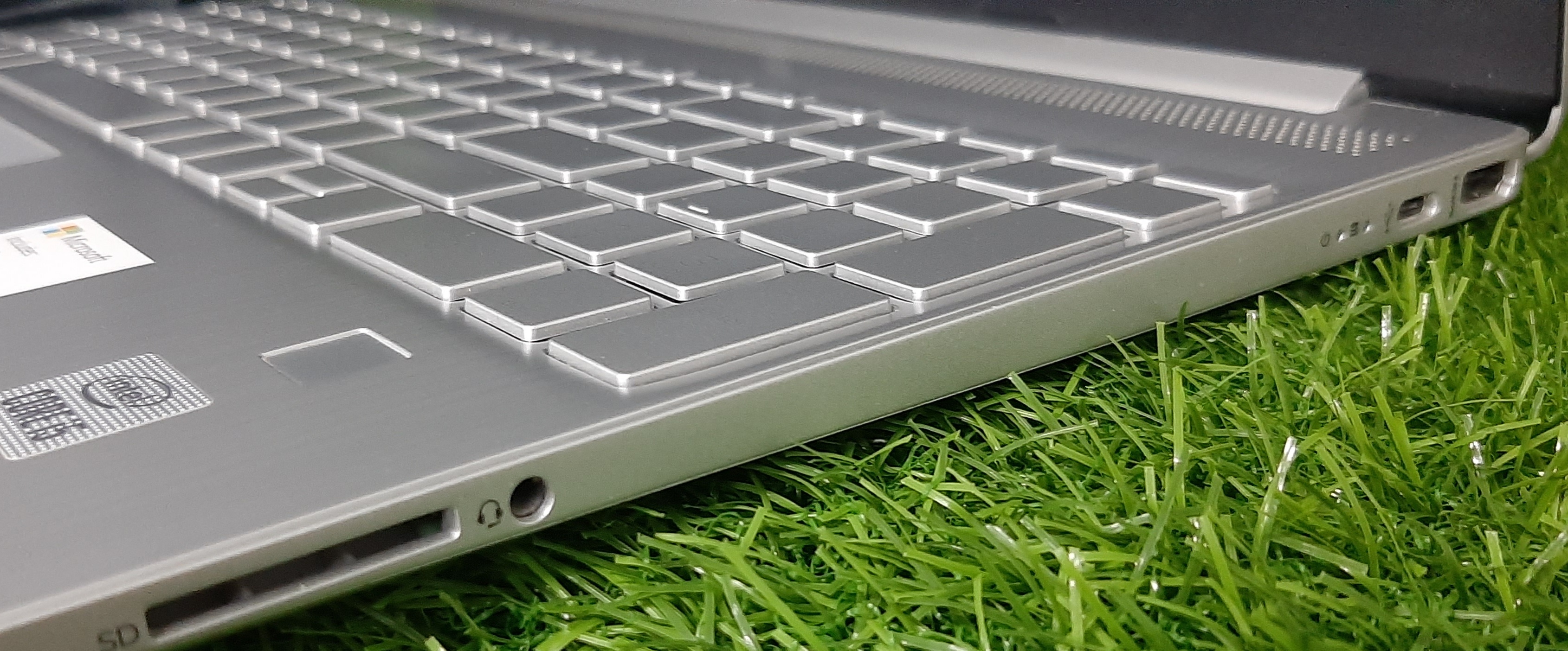 โน๊ตบุ๊คมือสอง ประกันร้าน 1 เดือน HP 15s-fq1129TU (i5-1035G1 Ram8GB SSD M.2 512GB) พร้อม Adapter ฟรี!!! กระเป๋า