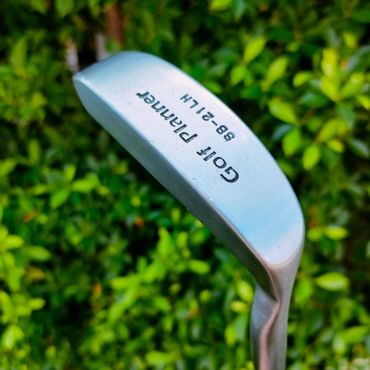 **ไม้กอล์ฟสำหรับท่านที่ถนัดซ้าย** CHIPPER GOLF PLANNER SB-21LH ความยาว 34 นิ้ว ก้าน GOLF PLANNER กริพเป็นแบบ PUTTER เล็งได้ง่ายมาก มือซ้ายหายากมาก!! ไม้กอล์ฟมือสอง ของแท้ BY NakaraLuxurious
