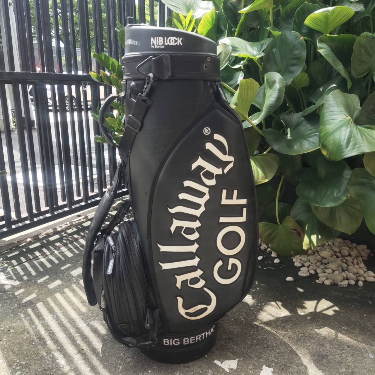 ถุงกอล์ฟ Callaway มือสอง ** มีเป๊กหลุด 1 จุด **