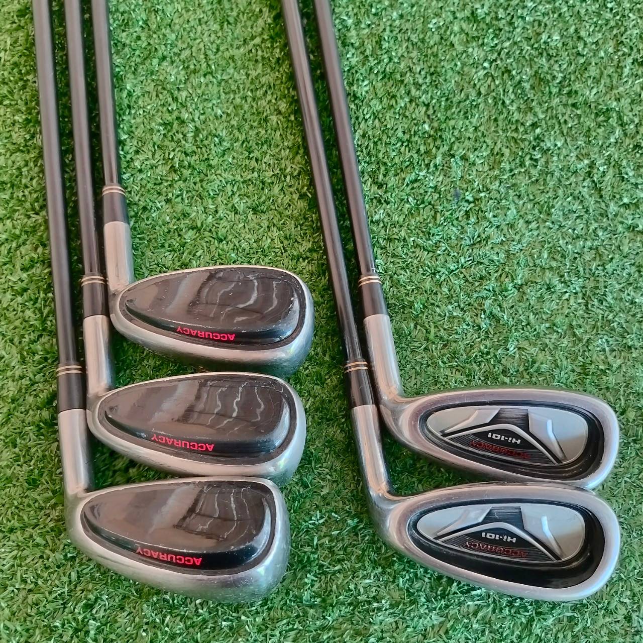 ชุดเหล็ก HI-101 ACCURACY มีเหล็ก 7-9 เเละ PW AW ก้าน VTB HYPER FLEX R เหล็กกึ่งไฮบริด เน้นตีง่าย ไกล และตรง ระยะจะมากกว่าเหล็กทั่วไปประมาณ 1 เหล็ก สภาพสวยเดิมๆ ไม้กอล์ฟมือสอง ของแท้ BY NakaraLuxurious