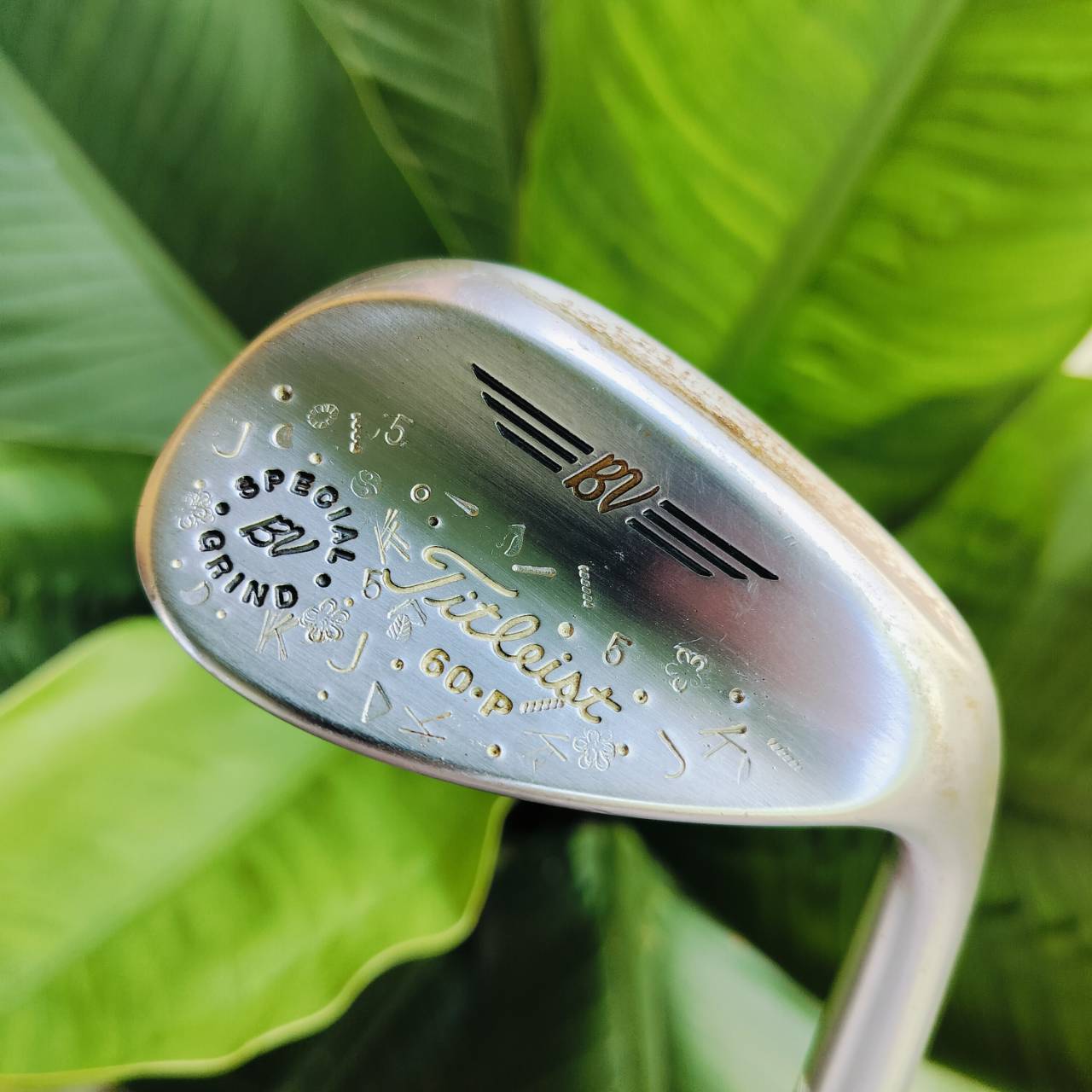 WEDGE TITLEIST VOKEY 60-P เป็นแบบ SPECIAL GRIND ก้าน WEDGE FLEX โดยเฉพาะ ลายหล่อมากๆค่ะ ระเบิดทรายดีมากๆ ไม้กอล์ฟพรีเมี่ยมมือสอง ของแท้ By NakaraLuxurious