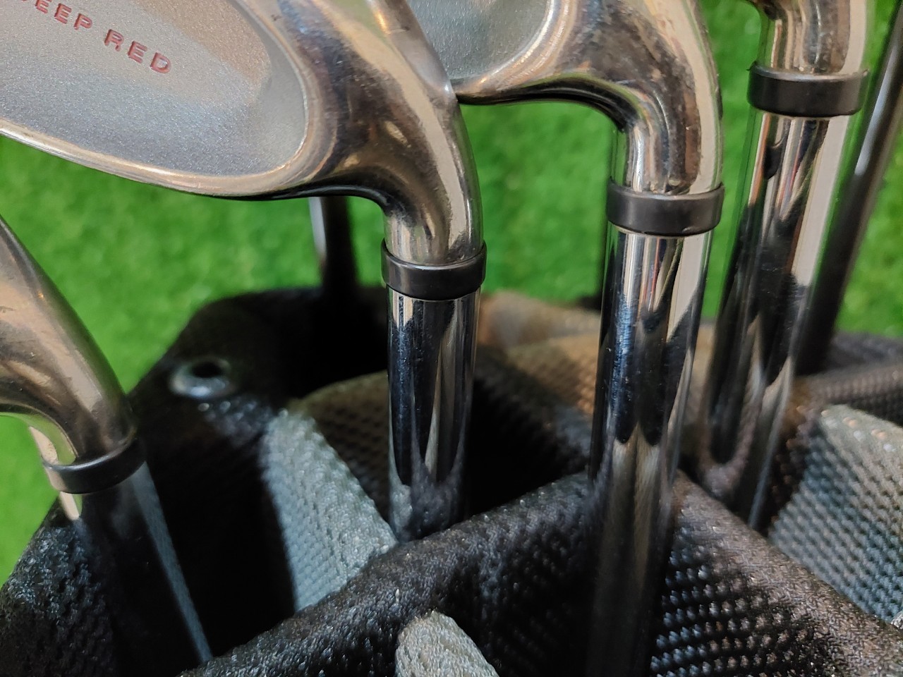 ไม้กอล์ฟครบชุดสุดพรีเมี่ยม WILSON DEEPRED ชุดเหล็กเป็นรุ่น FAT SHAFT