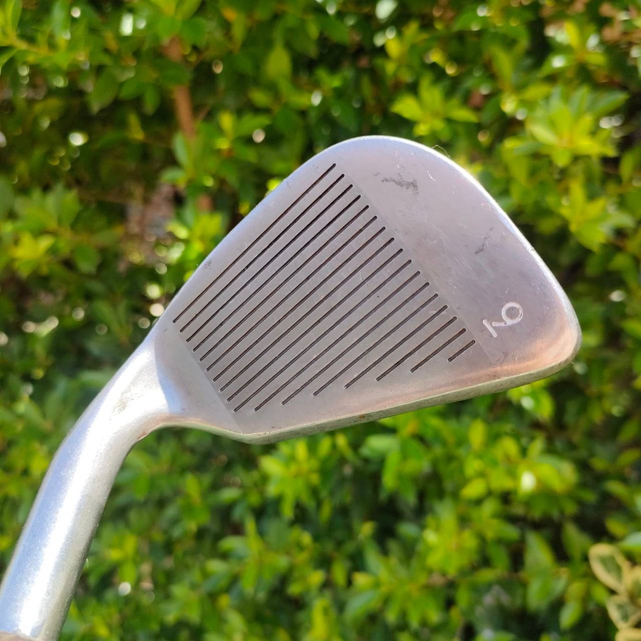 ชุดเหล็ก TOUR Z MODEL มีเหล็ก 3-9 เเละ PW SW ก้าน CHAMPIO FLEX R สภาพสวยมาก เดิมๆทุกอย่าง ใบออกแบบมาให้ตีง่ายมาก กระจายน้ำหนักได้ดีมากๆ ไม้กอล์ฟมือสอง ของแท้ BY NakaraLuxurious