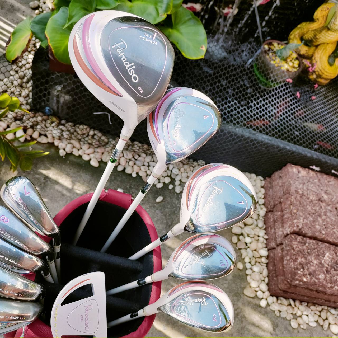 ไม้กอล์ฟครบชุดสำหรับผู้หญิง BRIDGESTONE PARADISO CL ชุดสุดพรีเมี่ยมจากประเทศญี่ปุ่น สำหรับคุณผู้หญิงที่อยากได้ไม้กอล์ฟ สไตล์พรีเมี่ยม น้ำหนักเบาสบาย และช่วยให้ท่านนักกอล์ฟตีไกลขึ้น และตีโดนอย่างง่ายมากๆ เลยค่ะ