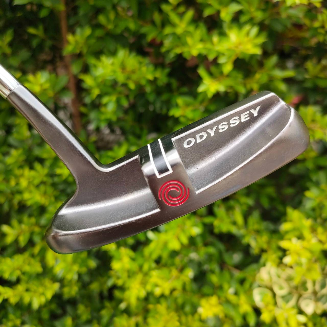 PUTTER ODYSSEY WHITE ICE 3 355 G ความยาว 33 นิ้ว ก้าน ODYSSEY รุ่นนี้จุดเด่นคือการทำน้ำหนักที่สุดยอดที่สุด ไม้กอล์ฟมือสอง ของแท้ BY NakaraLuxurious