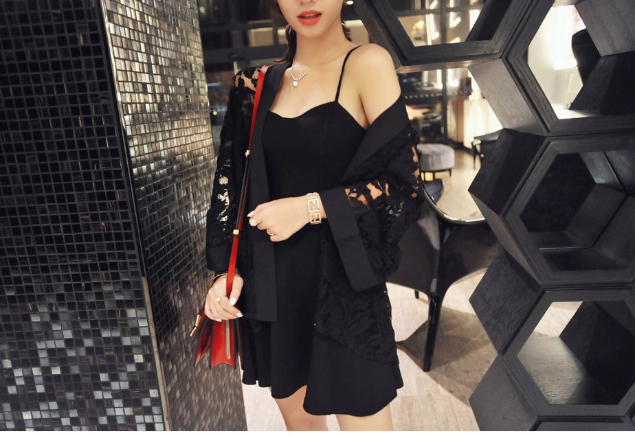 เสื้อคลุมลายลูกไม้ตามแบบ สุดเก๋ สุดซิล สามารถใส่ได้ทุกโอกาส สีดำ