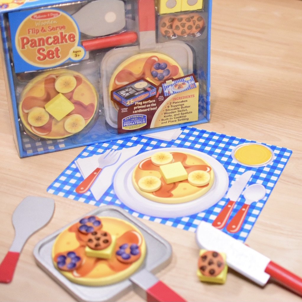 ชุดทำวาฟเฟิลแพนเค้ก พร้อมชุดจานสำหรับเสริฟ Melissa & Doug Wooden Flip & Serve Pancake Set