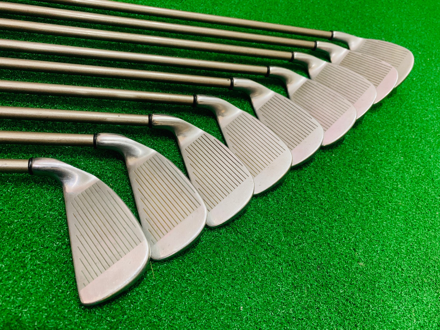 ** ไม้กอล์ฟสำหรับผู้หญิง ** ชุดเหล็ก CALLAWAY PAT PEND S2H2 USA.
