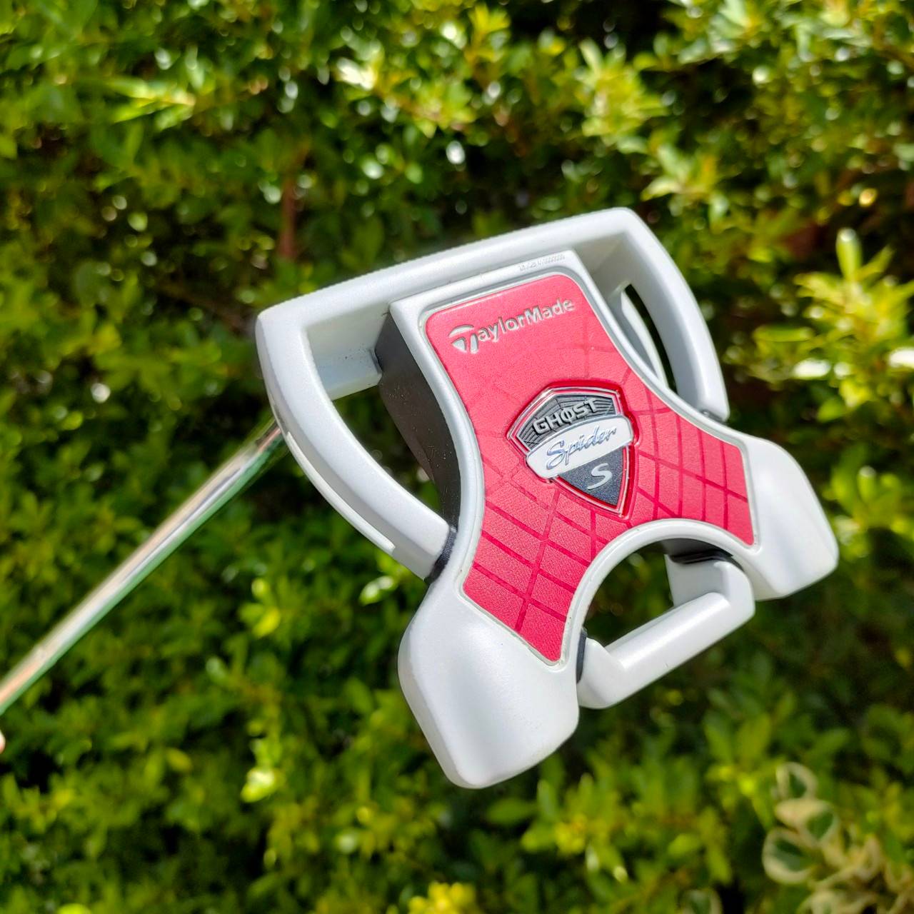 ** ไม้กอล์ฟสำหรับท่านที่ถนัดซ้าย ** PUTTER TAYLORMADE GHOST SPIDER S ความยาว 34 นิ้ว ใส่กริพ WINN สภาพสวยนางฟ้า มือซ้ายหายาก หน้า PURE ROLL ลูกหมุนเลยเวลาพัตต์ เกาะไลน์จัด เล็งง่าย ปรับหมุดน้ำหนักได้ ไม้กอล์ฟมือสอง ของแท้ BY NakaraLuxurious