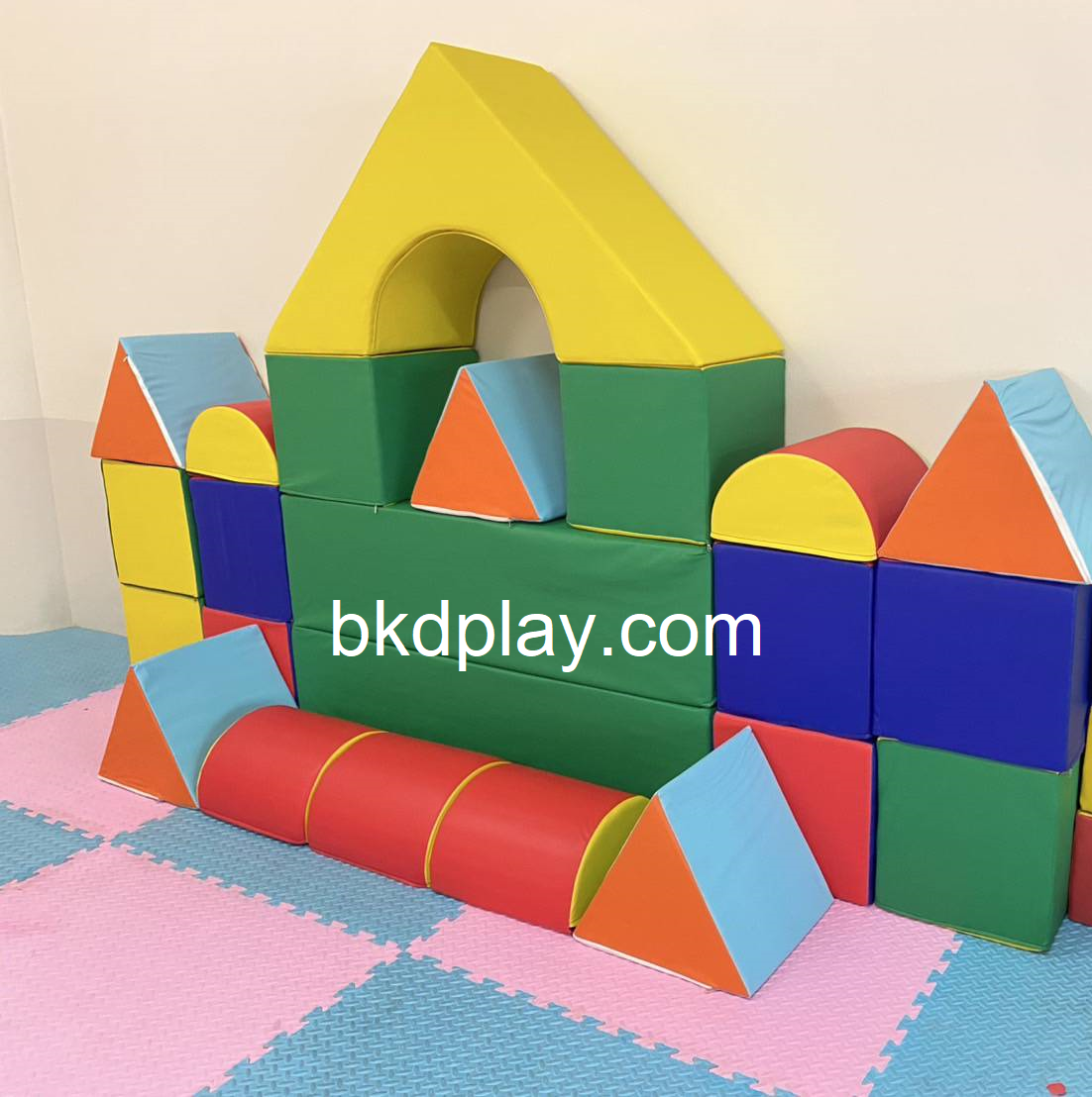 เบาะนุ่มนิ่ม รูปทรงเรขาคณิตนุ่มนิ่ม 23ชิ้น ตัวต่อบล็อค softplay ของเล่นในร่ม Kids Zone