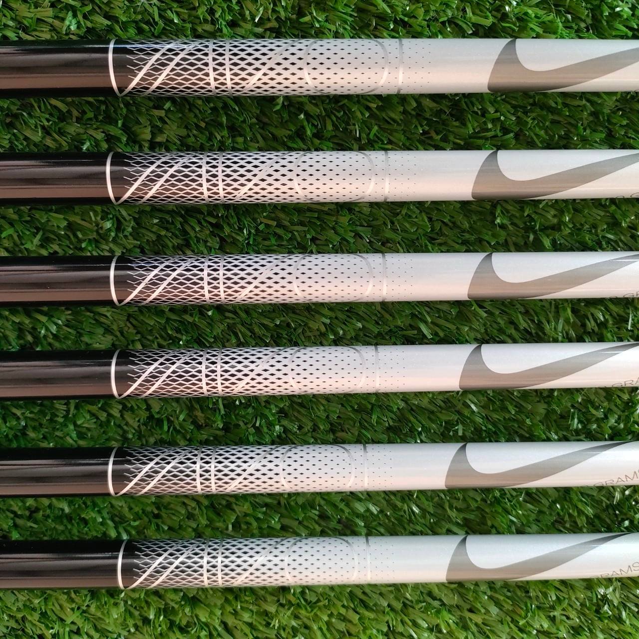 ชุดเหล็ก NIKE VAPOR FLY มีเหล็ก 5-9 เเละ PW ก้าน VAPOR FLEX R สภาพสวยมากๆทตีดีมากๆครับรุ่นนี้ ตีง่าย แต่ทรงแบบ มันส์แบบสุดๆ