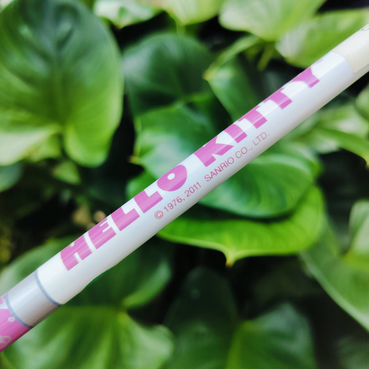 ** ไม้กอล์ฟสำหรับผู้หญิง ** FULLSET HELLO KITTY ของแท้!!! มีป้ายลิขสิทธิ์และราคาของใหม่ครบ พร้อมถุงกอล์ฟ KITTY สวยน่ารักมาก หายากมาก ทำออกมาน้อย ตีดี ตีง่ายมาก ไม้กอล์ฟพรีเมี่ยมมือสอง ของแท้ By NakaraLuxurious