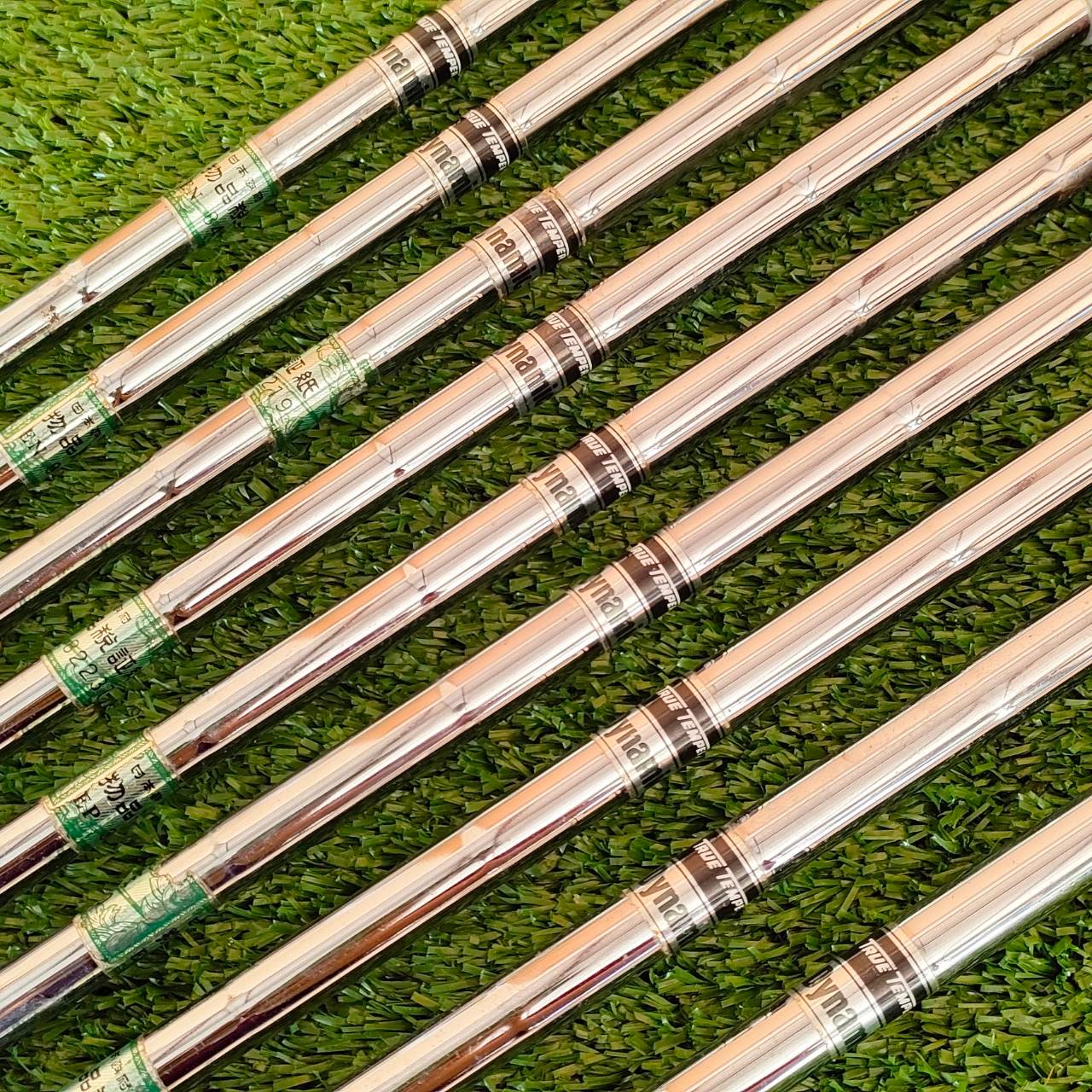 ชุดเหล็ก VOG CUSTOM มีเหล็ก 3-9 เเละ PW SW ก้าน DYNAMIC R กริพสวยมากทุดชิ้น เหล็ก FORGED นุ่มๆ สปินจัดๆ ตีมันส์ๆครับ