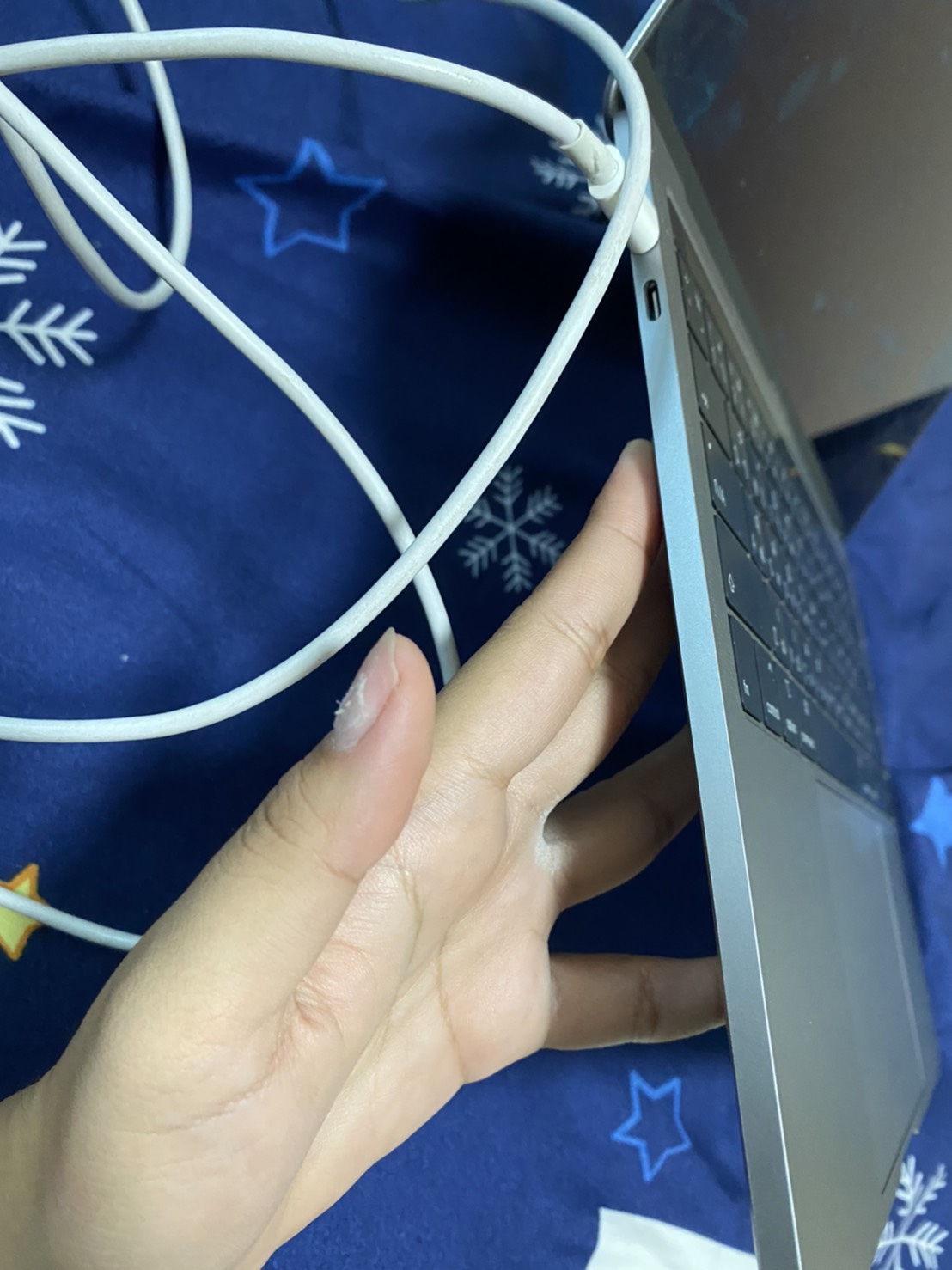 MacBook Pro (13-inch, 2019