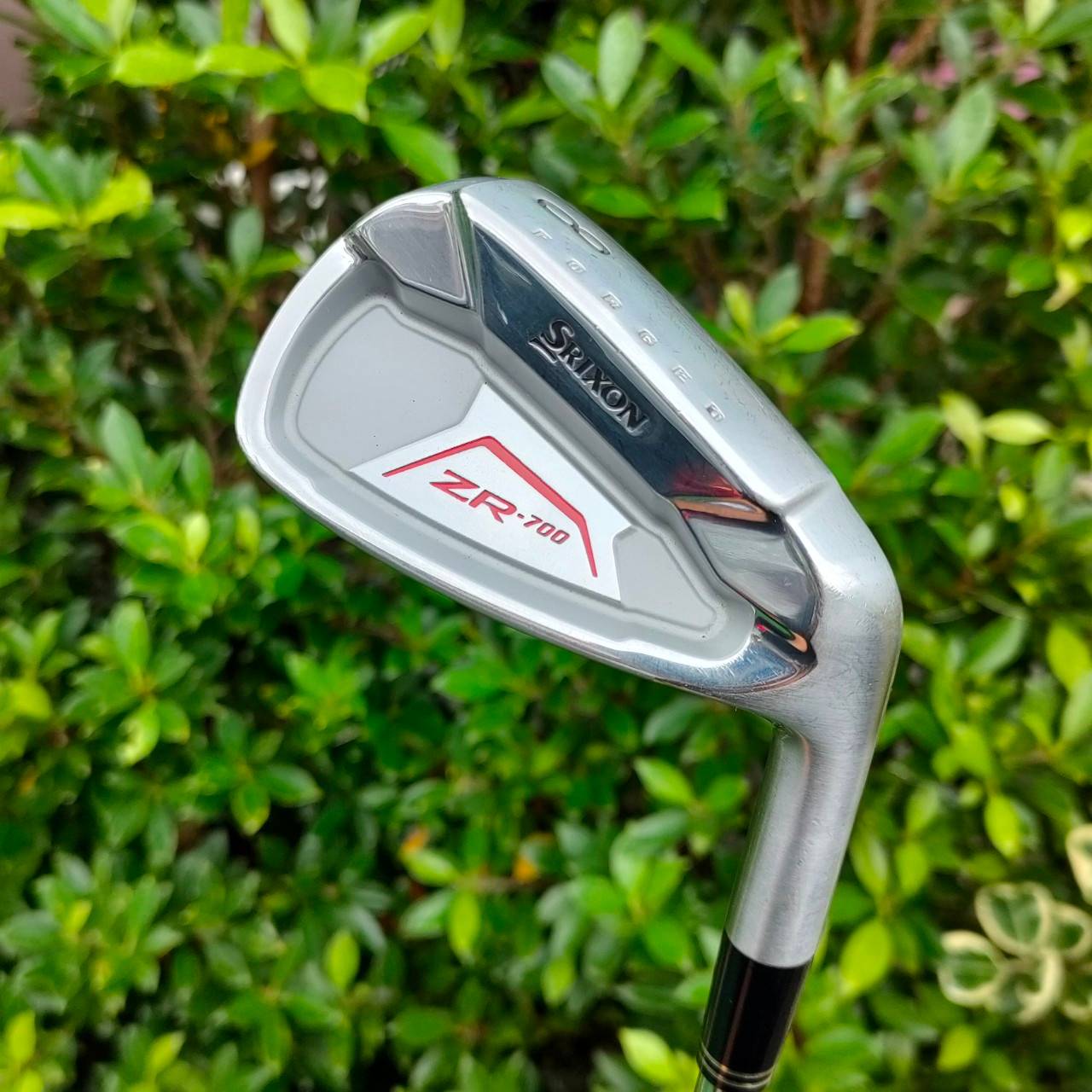 ชุดเหล็ก SRIXON ZR-700 มีเหล็ก 4 - 9 PW ได้ 7 ชิ้น เหล็กพรีเมี่ยม FORGED จากญี่ปุ่น มี CAVITY ด้าน ตีไม่ยากเลยครับ ได้ฟิลลิ่งของวัสดุพรีเมี่ยมและตีง่าย สภาพสวยมากเดิมๆเลยครับ