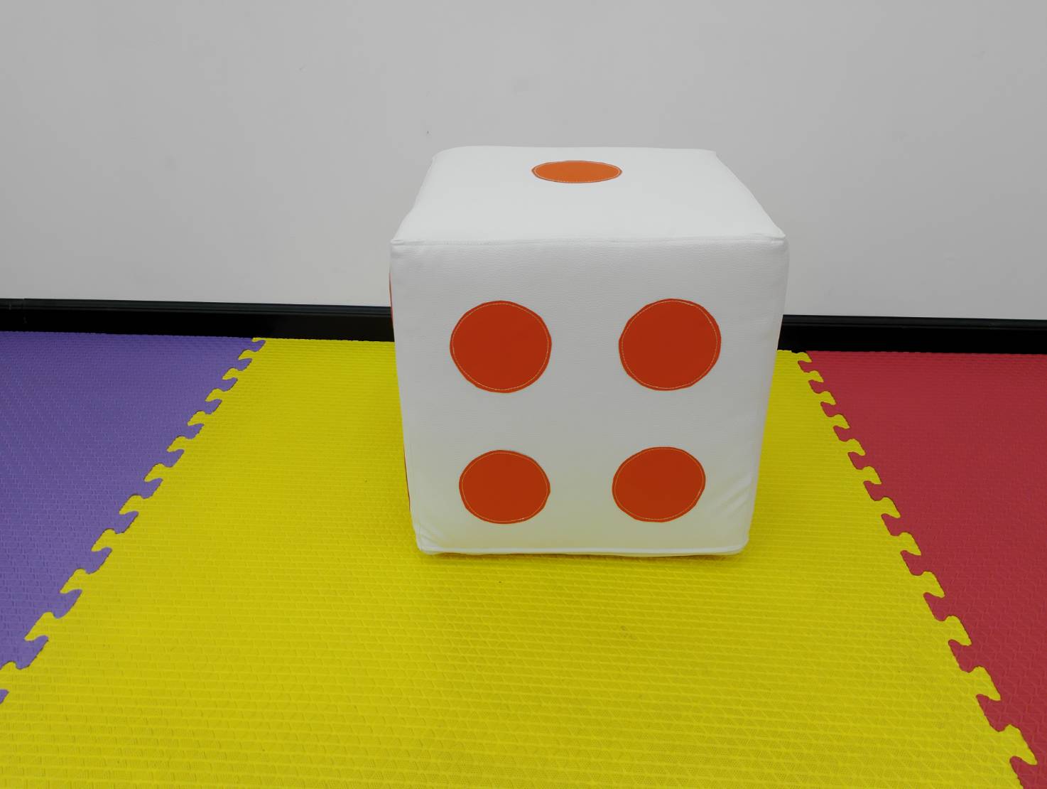 เก้าอี้ลูกเต๋านุ่มนิ่ม ลูกเต๋าจุดแทนจำนวน ,เก้าอี้นุ่มนุ่มสี่เหลี่ยม,สตูลที่นั่งราคาต่อ1ก้อน ,เบาะหนังนุ่มนิ่ม นับจำนวน,ลูกเต๋า,พร้อมส่ง