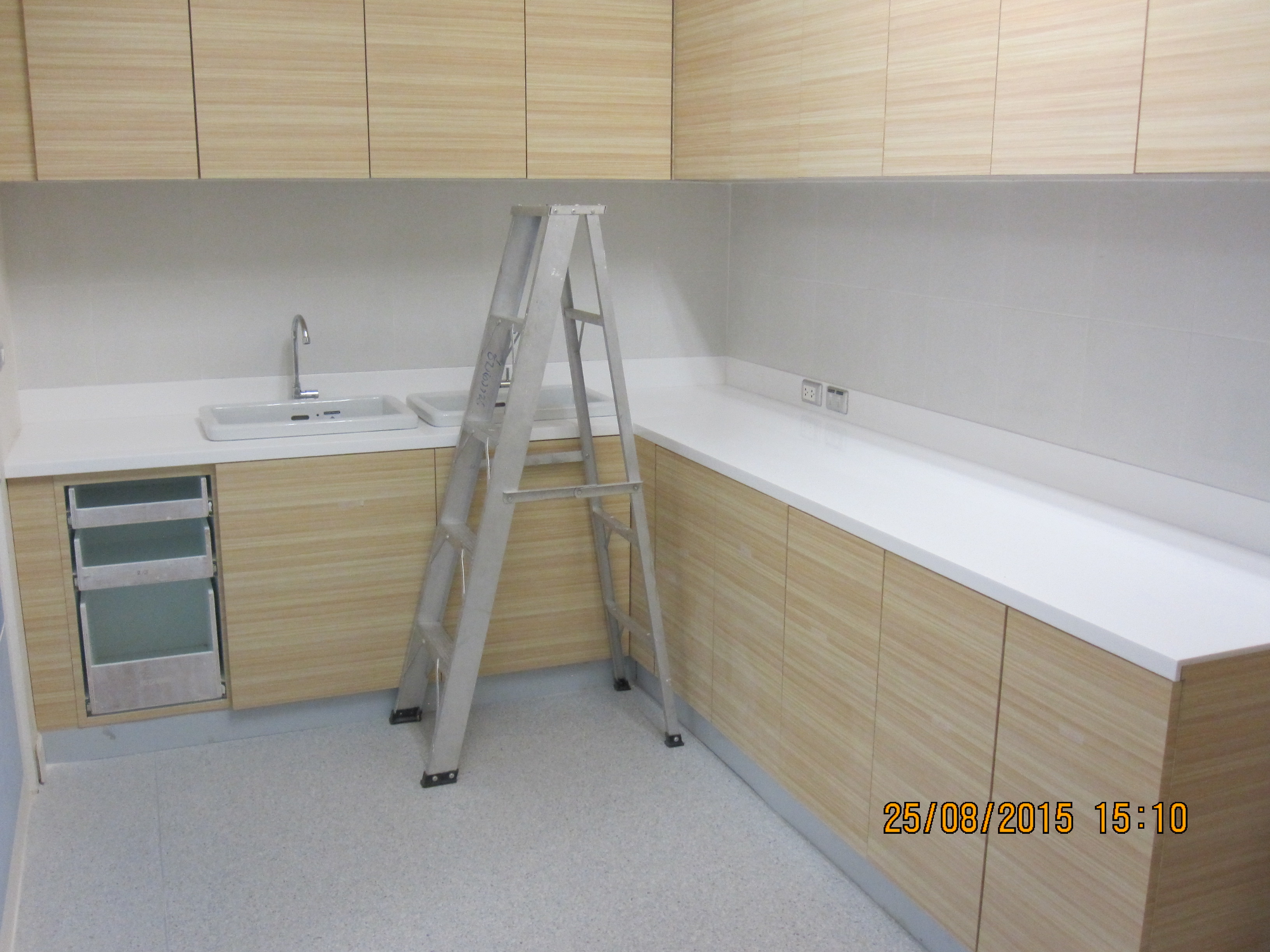 งานกองปราบปราม จัดทำเฟอร์นิเจอร์ ซ่อมแซมทุกส่วนที่ชำรุด