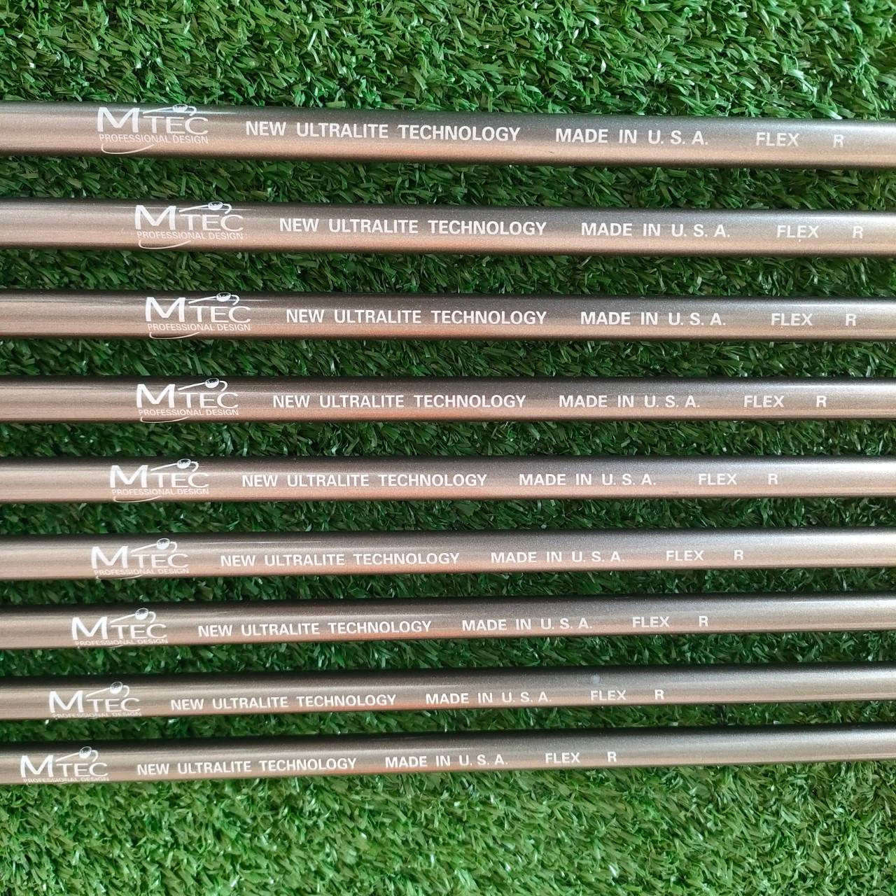 ชุดเหล็ก MTEC PROFESSIONAL DESIGN ของใหม่!!! ไม่เคยใช้งาน!!! มีเหล็ก 3 - 9 เเละ PW SW ก้าน MTEC FLEX R SOLE งามมาก ออกแบบโดยช่างระดับโลก!! มือหนึ่ง ของแท้ BY NakaraLuxurious