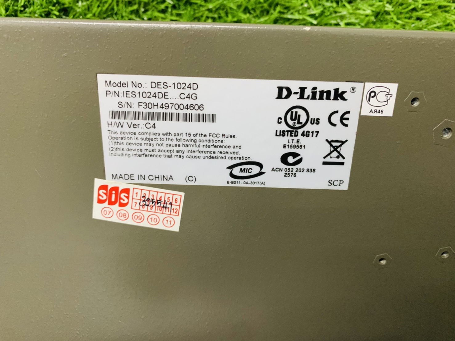 ลดกระหน่ำ สวิตช์ D-Link DES-1024D 24-Port Fast Ethernet 10/100 Mbps Unmanaged Switch