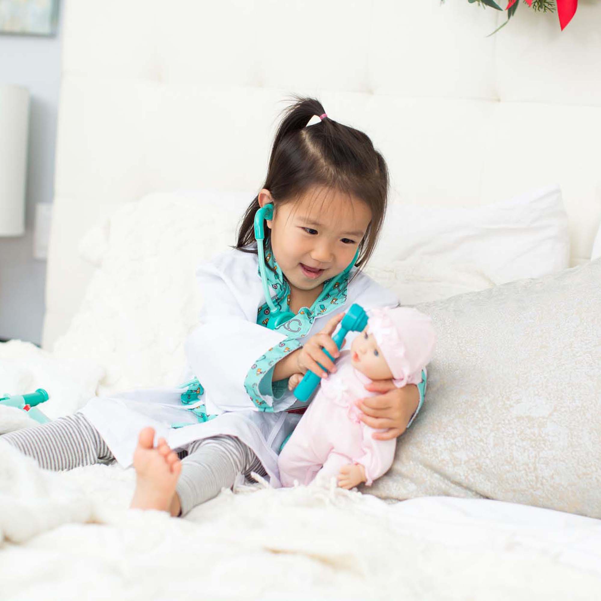 Melissa & Doug Jenna Baby Doll ชุดตุ๊กตาเบบี๋เด็กผู้หญิง ส่งเสริมความสัมพันธ์ สร้างความอ่อนโยน