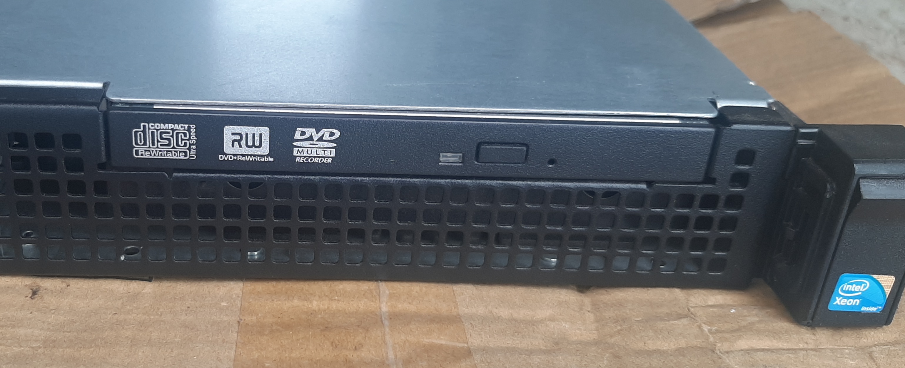 เซิร์ฟเวอร์มือสอง Dell PowerEdge R210 (CPU x3430 Ram4GB HDD250GB) ประกันร้าน 1 เดือน