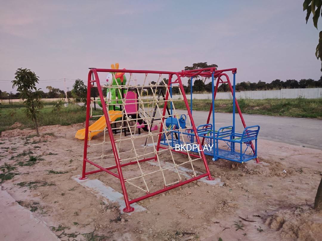 ชุดรวมG เครื่องเล่นสนามกลางแจ้ง เครื่องเล่นสนามเหล็ก ประกอบด้วยปีนป่าย และรถไฟโยกเยก OutdoorPlayground,ผลิตเครื่องเล่นสนาม,เครื่องเล่นในสนามเด็กเล่น,เครื่องเล่นงบสพฐ.,ประชารัฐ, ราคาโรงงาน ขนาด 150x275x170 ซม.