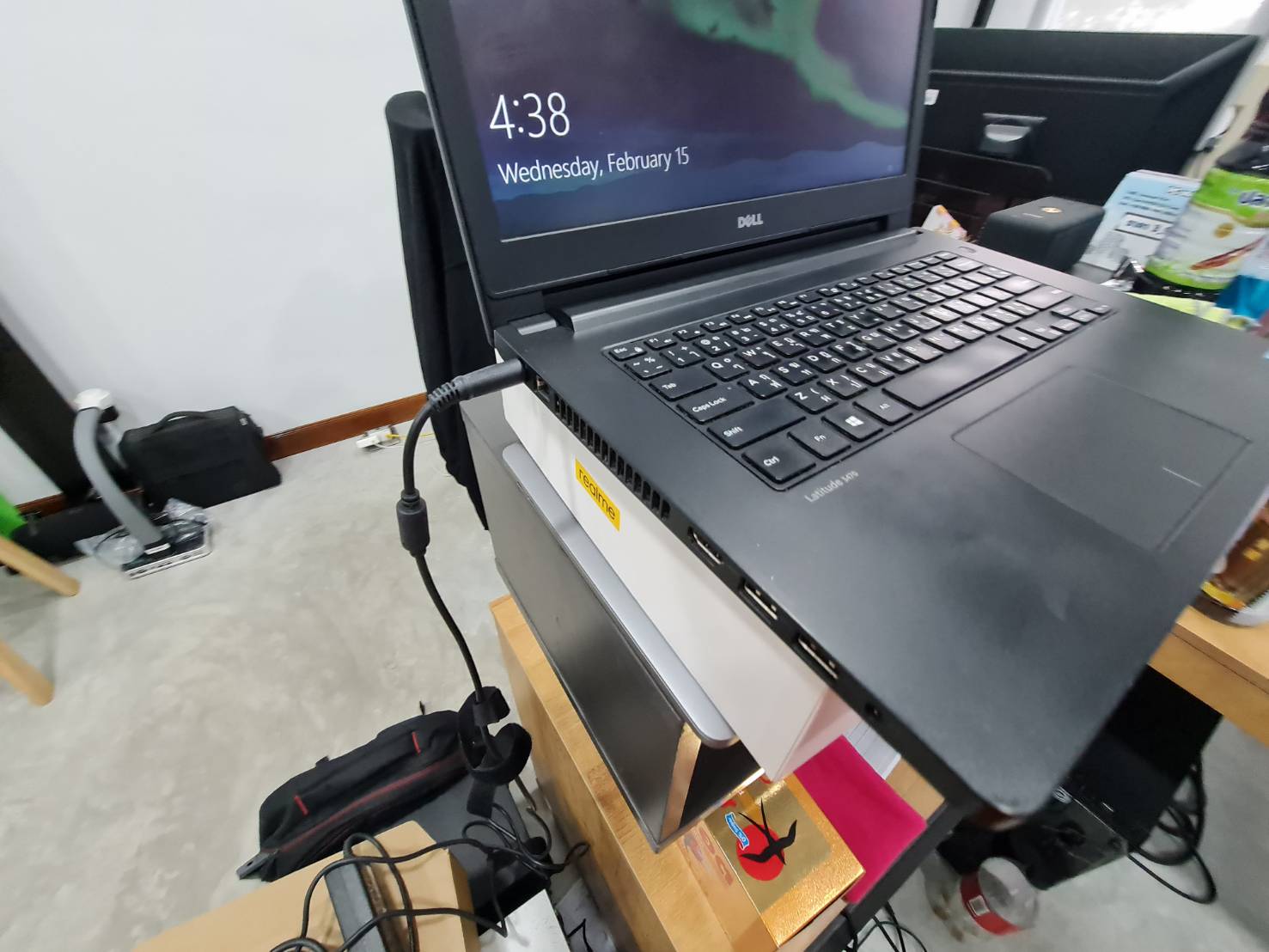 โน้ตบุ๊ค Notebook Dell Latitude 3470(i5-6200U/4GB/500GB)+Adapter+กระเป๋า จอมี Dead Pixel ตามรูป