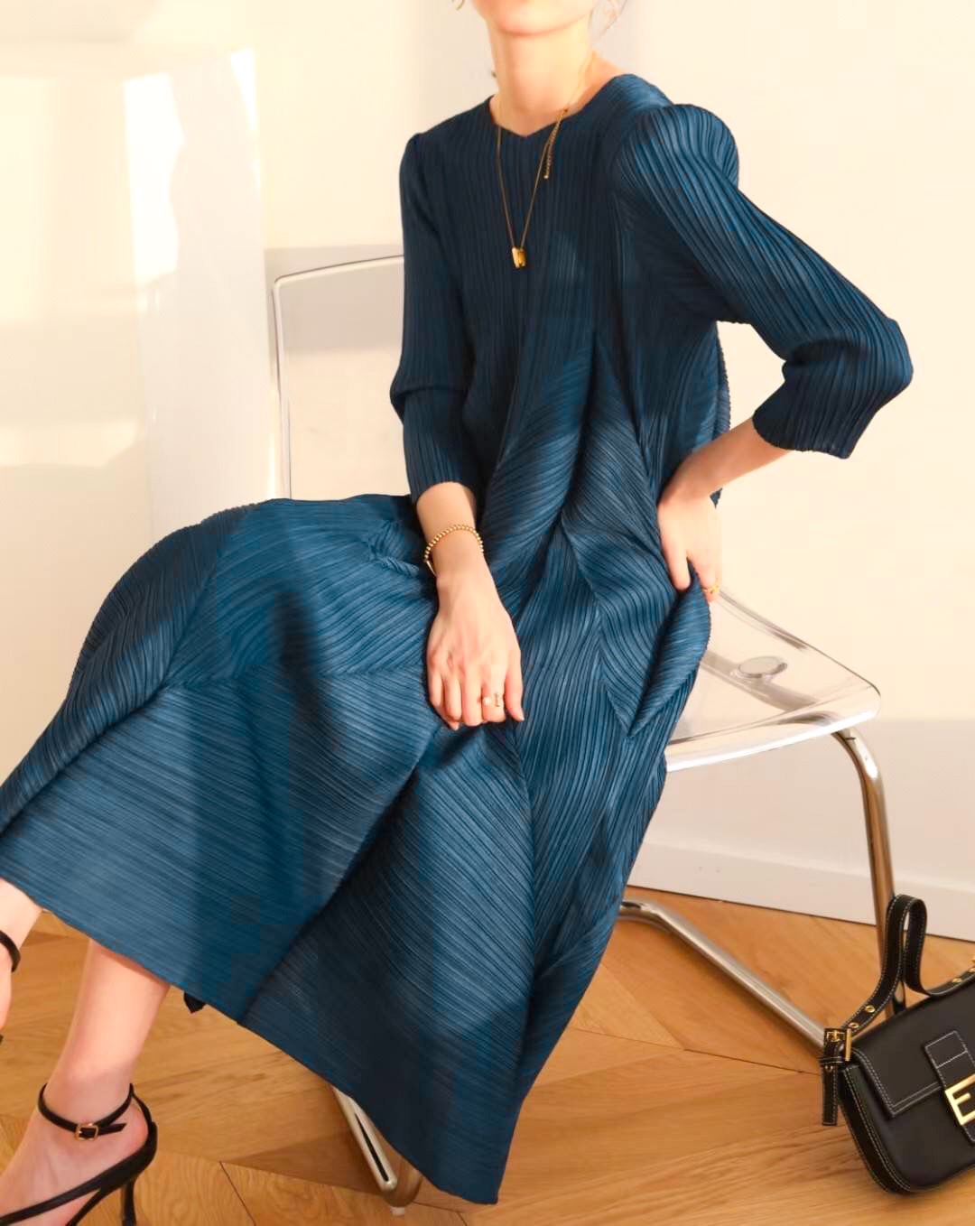 2MUAY รุ่น GJO7157 HALF SLEEVE VOLUME PLEATED DRESS เดรสผู้หญิง เดรสพลีทคุณภาพ 12สี FREE SIZE
