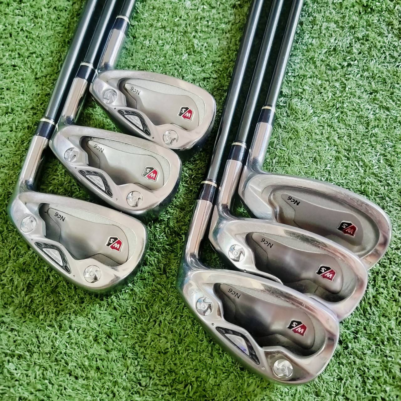 ** ขาดเหล็ก 6 ** ชุดเหล็ก WILSON STAFF Nc6 มีเหล็ก 5 7 8 9 เเละ PW SW ก้านนาโนเทคโนโลยี ผลิตโดย MITSUBISHI FLEX R คุณภาพดีมากๆ ไม้กอล์ฟพรีเมี่ยมมือสอง ของแท้ By NakaraLuxurious
