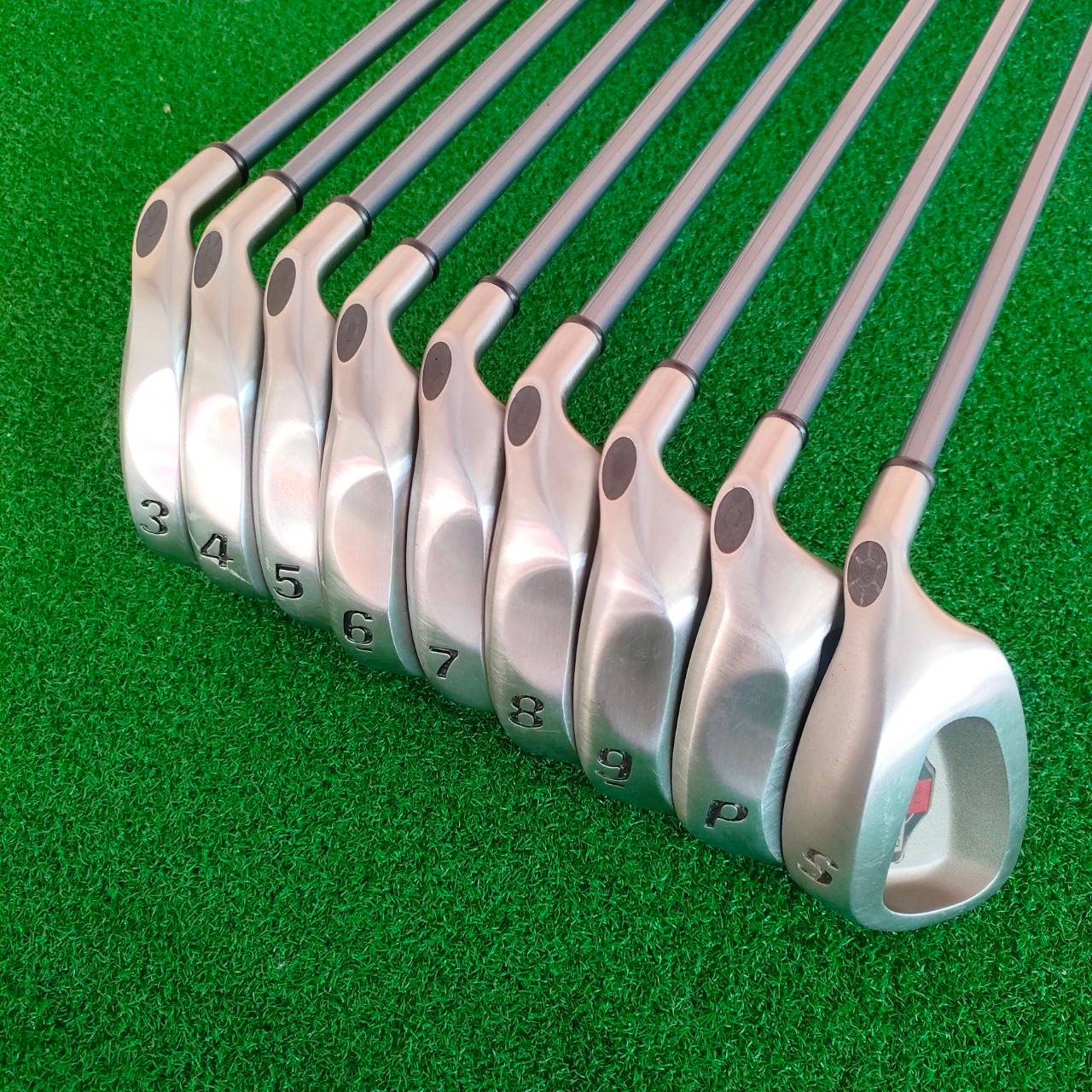 ชุดเหล็ก CALLAWAY BIG BERTHA มีเหล็ก 3-9 เเละ PW SW ก้าน RCH 90 FLEX R ชุดยอดนิยมสุด เพราะใบใหญ่ ตีง่ายๆ แต่ความรู้สึกดีมาก