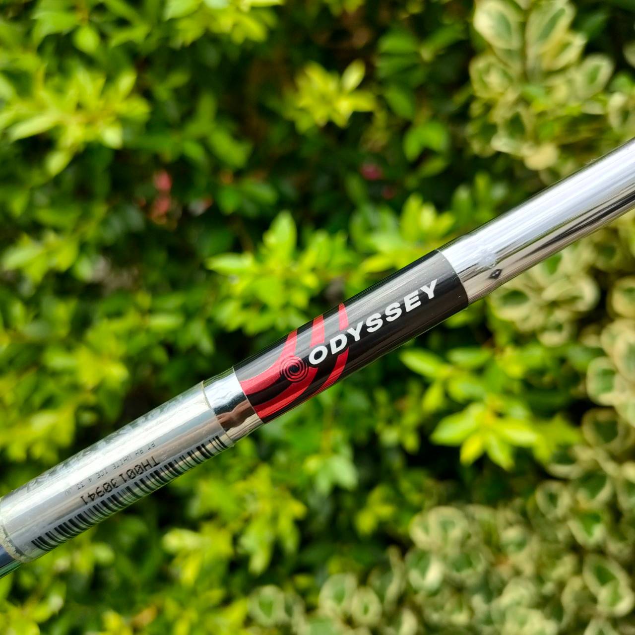 PUTTER ODYSSEY WHITE ICE 4 355 ความยาว 33 นื้ว ก้าน ODYSSEY สภาพสวยงามเดิมๆ พัตต์ดีมาก ถ่วงน้ำหนักบล๊านซ์ทั้งสองข้าง เป็นรุ่นที่น่าเล่นที่สุด ด้านหลังยื่นเล็กน้อย ทำให้ HIGH M.O.I. ชดเชยได้สูงขึ้น พัตต์ได้ตรง แม่นยำ เล็งง่ายมาก *** กริพมีลอกติดมือ เก็บไว้
