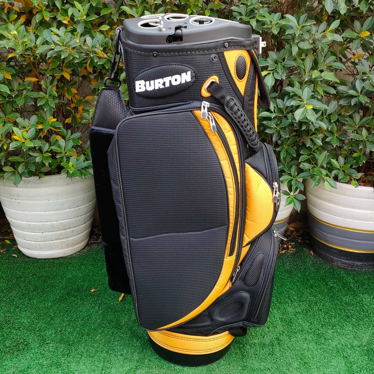 ❤️🔥❤️🔥❤️🔥ลดล้างสต๊อค❤️🔥❤️🔥❤️🔥 ** ถุงกอล์ฟ ของใหม่มือหนึ่ง มีตำหนิ โครงพลาสติกด้านในมีรอยแตก แต่ถุงใช้งานได้ปกติ**