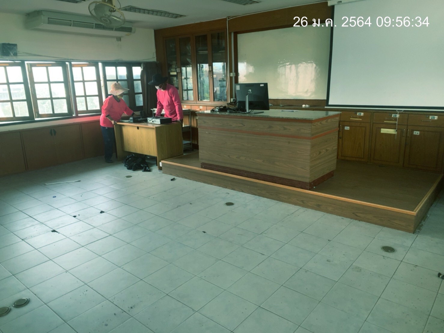 โรงเรียนเทพศิรินทร์ งานปรับปรุงห้องวิทยาศาสตร์