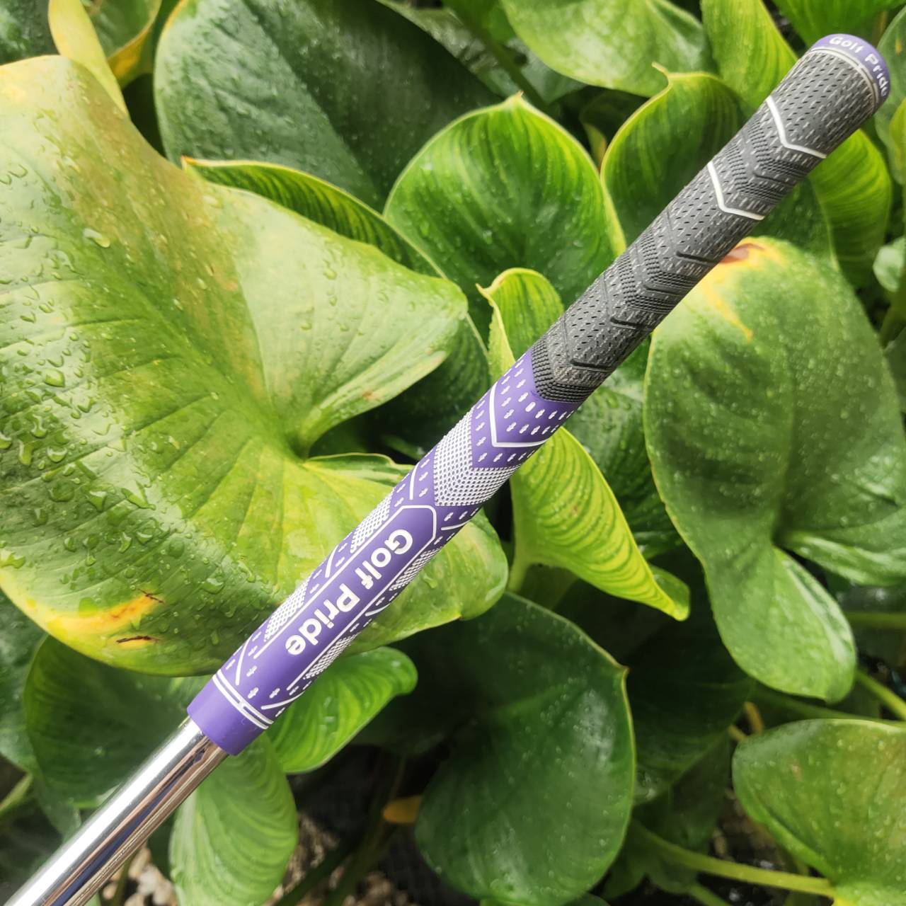 ชุดเหล็ก TITLEIST T100S FORGED (รุ่นปี 2022) 🔧 ใช้ทังสเตน D18 + เทคโนโลยีงานอากาศยาน ✈️ • หน้าไม้ฟอร์จชิ้นเดียว ให้ความรู้สึกแน่นและแม่นยำ 🎯