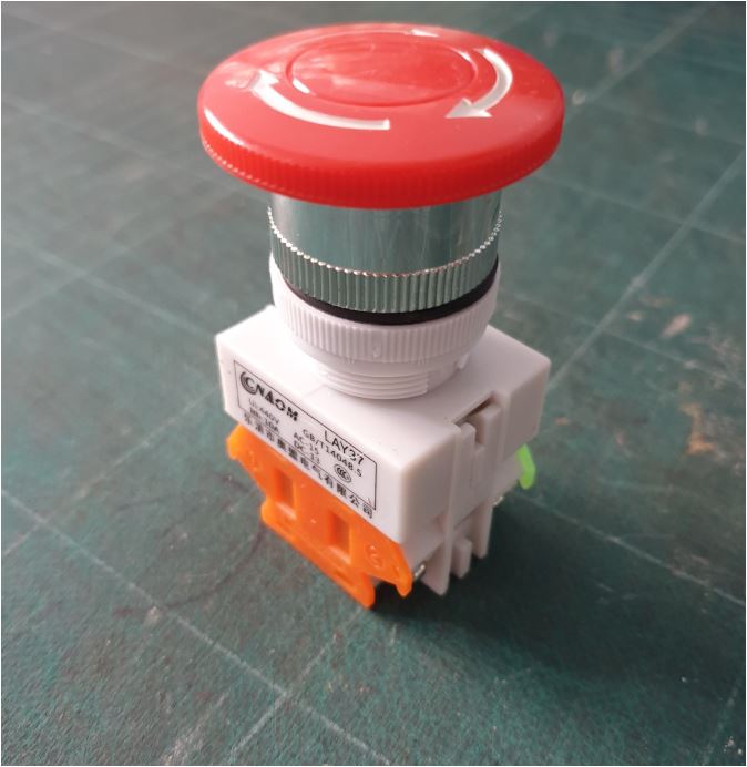 สวิตซ์ฉุกเฉิน Emergency switch self-lock ขนาด 22mm LAY37