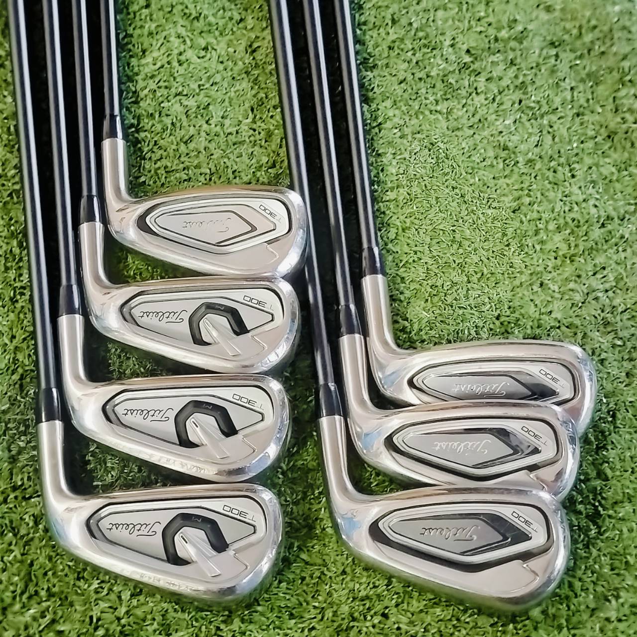 ชุดเหล็กท๊อปสุดของ Titleist รุ่น T300 เทคโนโลยี Max Impact ให้ฟีลลิ่งและพลังอันสูงสุดในการเข้าปะทะลูกกอล์ฟ ไม้กอล์ฟพรีเมี่ยมมือสอง ของแท้ By NakaraLuxurious