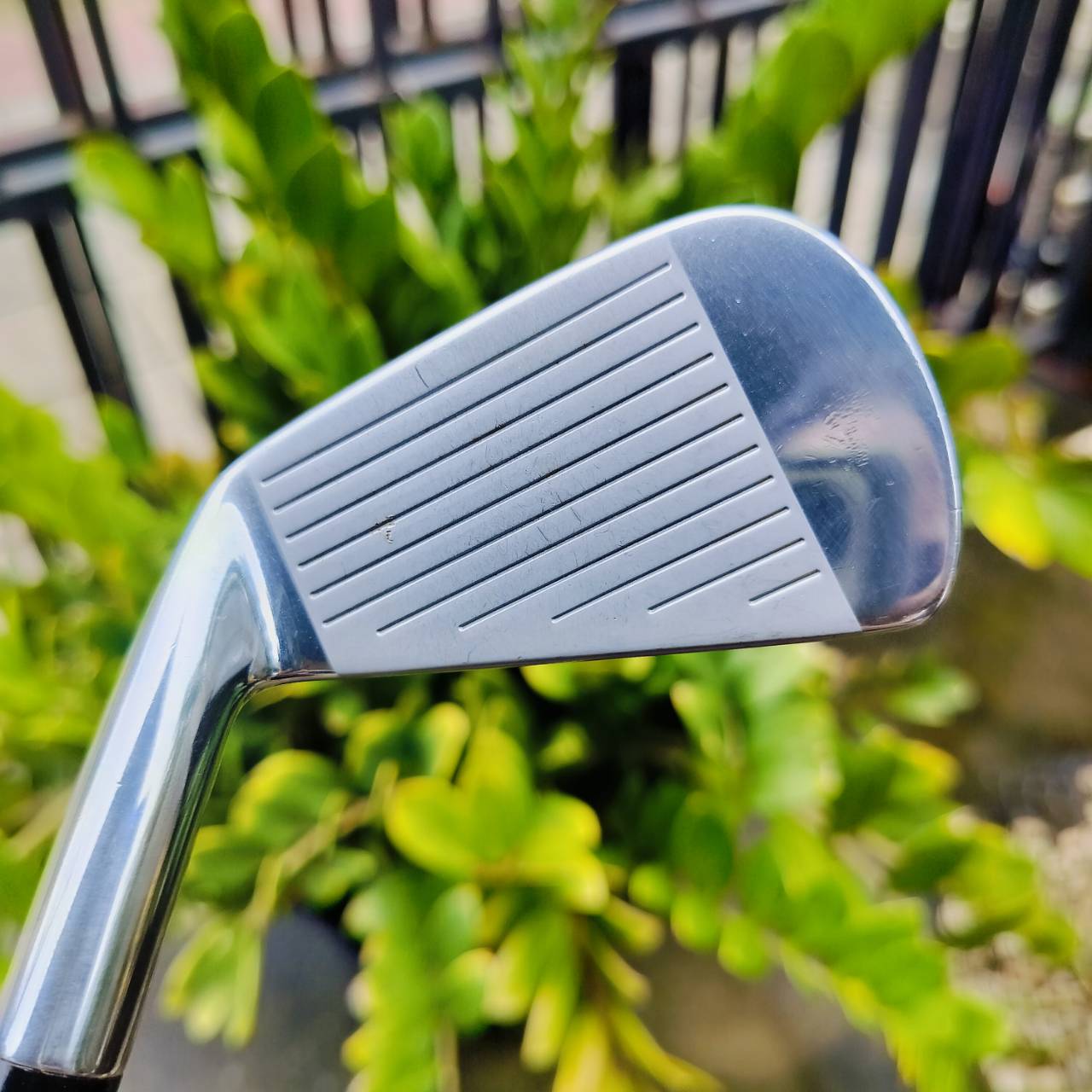 เหล็ก 4 MIZUNO MP-14 ก้าน DYNAMIC GOLD S300 ใส่กริพ GOLF PRIDE สภาพใหม่สวยมาก วัสดุ FORGED นุ่ม แน่นมาก สปินดีมาก ตีแบบแต่งช๊อตได้ ไม้กอล์ฟพรีเมี่ยมมือสอง ของแท้ By NakaraLuxurious