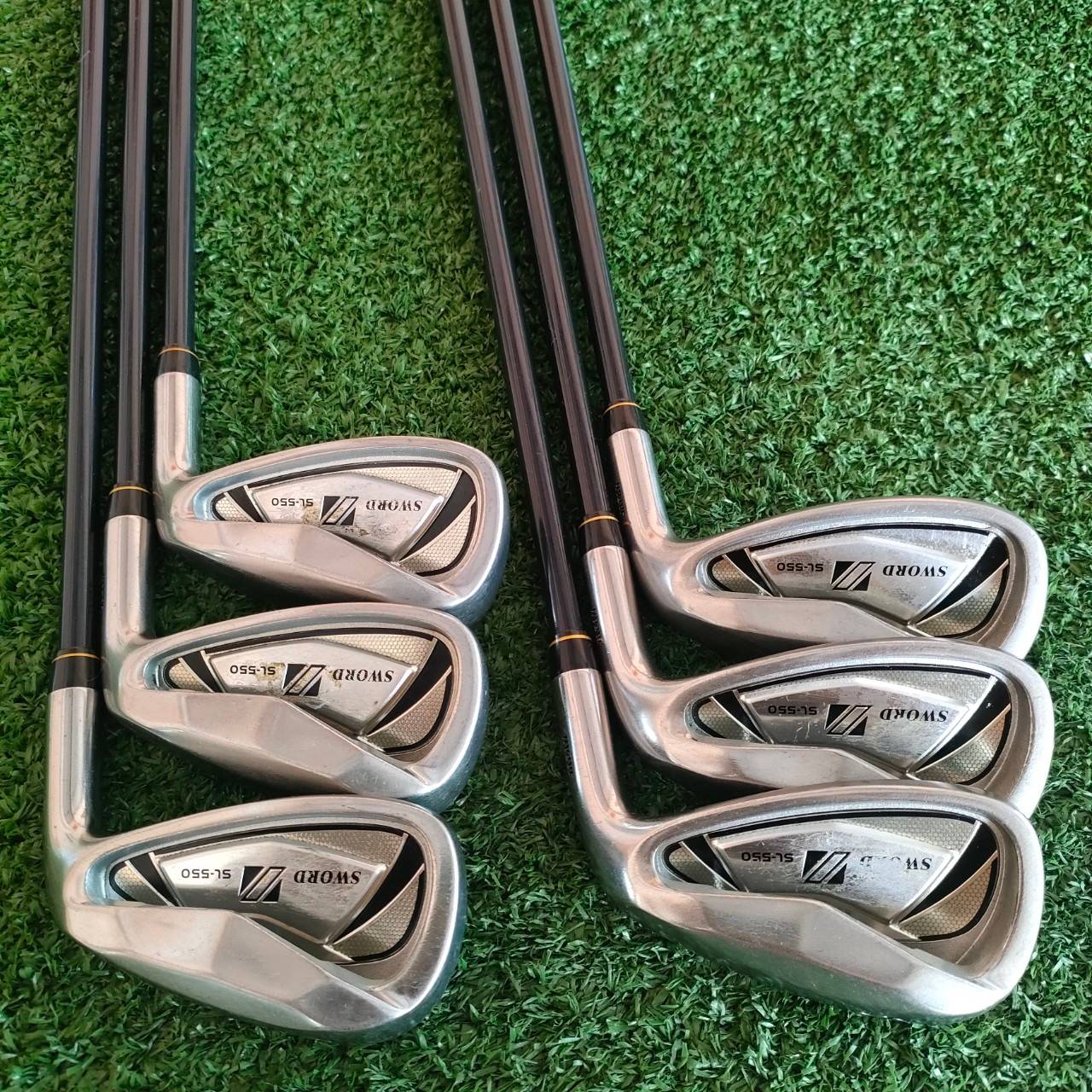 ชุดเหล็ก KATANA SWORD SL-550 มีเหล็ก 6-9 เเละ PW AW ก้าน SWORD BLUE LIGHT FLEX SR ชุดเหล็กตัวตึง!! ตีง่ายและได้ระยะมากๆ ตีไกลกว่าเหล็กทั่วไปอย่างเห็นได้ชัด!! ไม้กอล์ฟมือสอง ของแท้ BY NakaraLuxurious