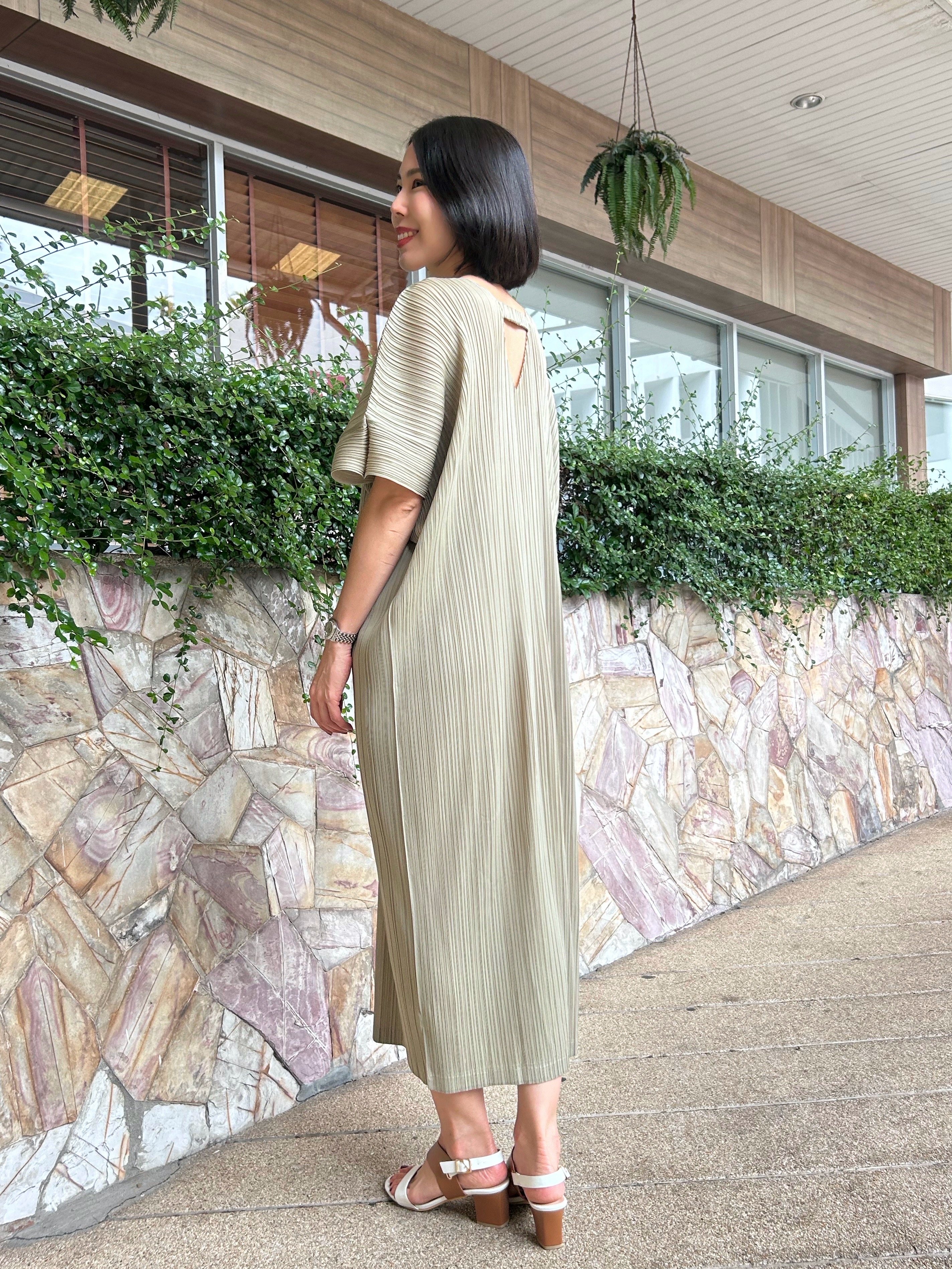 2MUAY รุ่น GJO1408 เดรสพลีทคุณภาพ SHORT SLEEVE V NECK PLEATED DRESS 10 สี FREE SIZE