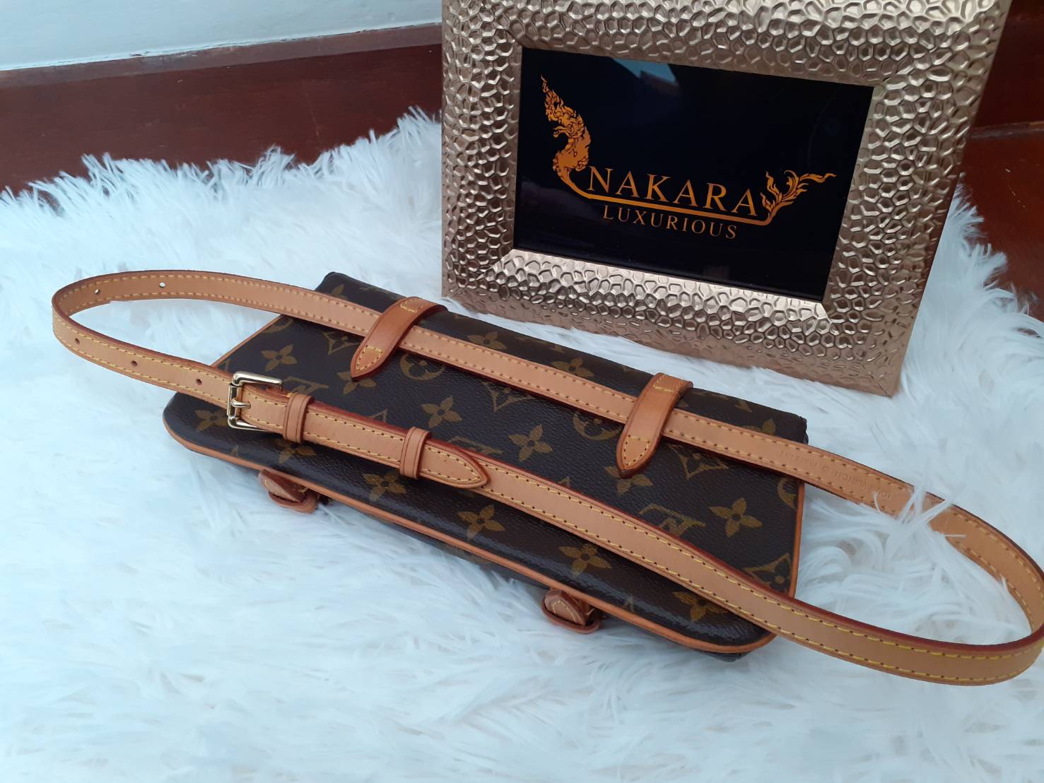 NAKARA LUXURIOUS Louis Vuitton West กระเป๋าคาดเอว โมโนแกรม Pochette Murrell M51159 ของแท้100%