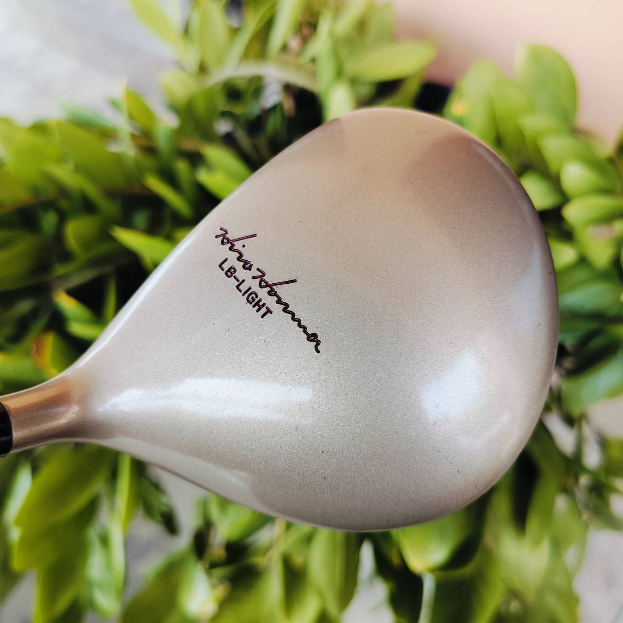 *** ไม้กอล์ฟผู้หญิง *** Driver HIRO HONMA BIG LB LIGHT ตีง่าย เบาสบาย ของดีราคาสุดคุ้ม!!! ก้านดีมาก เป็นก้าน TITANIUM ระดับ 2 ดาว** FLEX LADY ไม้กอล์ฟพรีเมี่ยมมือสอง ของแท้ By NakaraLuxurious