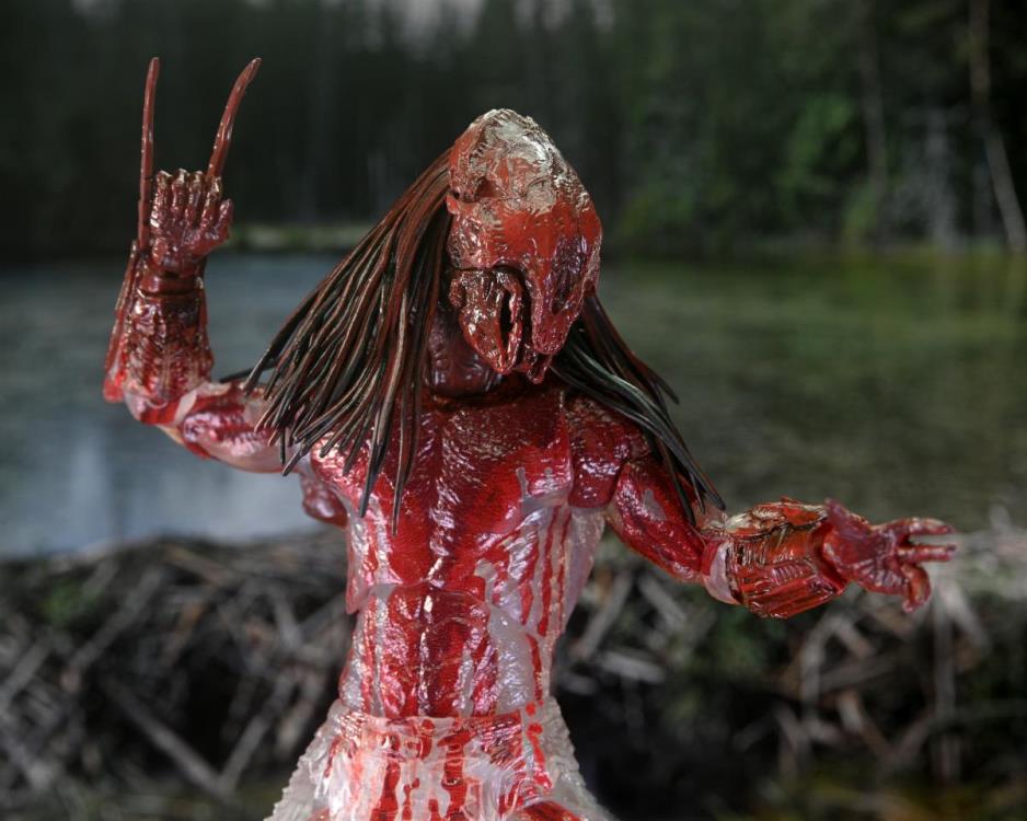 [สั่งจอง] Neca 7" : Ultimate Feral Predator (Bear Blood)