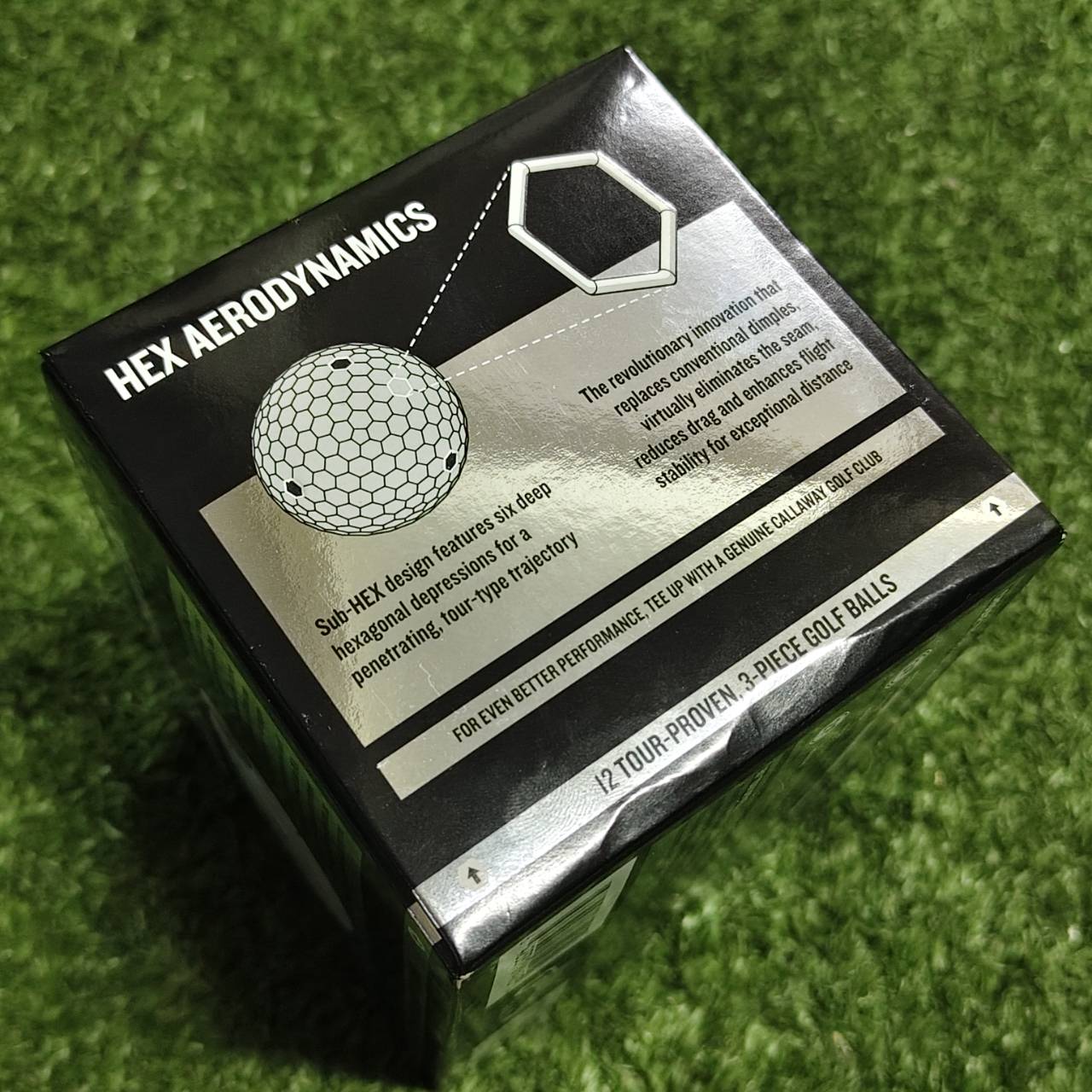 ลูกกอล์ฟ Callaway HX TOUR เป็นลูกกอล์ฟทัวร์แบบ 3-Piece (สามชิ้น) ที่ใช้เทคโนโลยี Solid Core (แกนตัน)