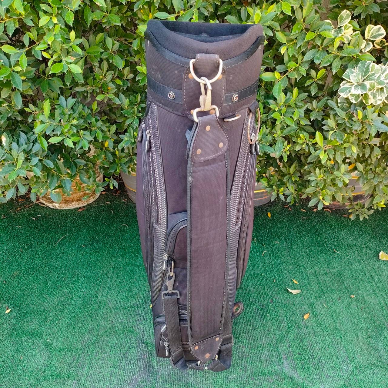 ถุงกอล์ฟ LIPOVI AN-D มือสอง ซิปใช้ได้ดีทุกซิป สภาพเรียบร้อย ไม้กอล์ฟมือสอง ของแท้ BY NakaraLuxurious